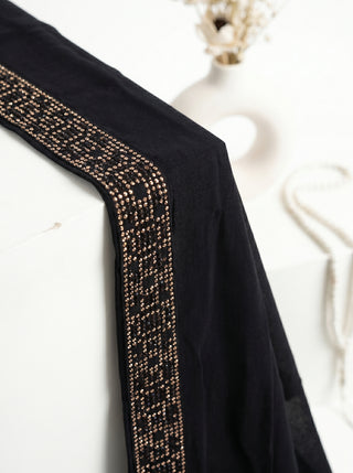 01 Piece Ready to Wear Embroidered Namaz Chaddar