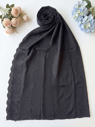 01 Piece Ready to Wear Embroidered Namaz Chaddar