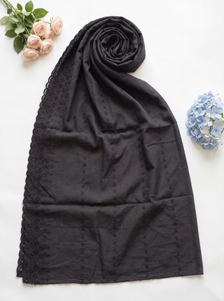 01 Piece Ready to Wear Embroidered Namaz Chaddar