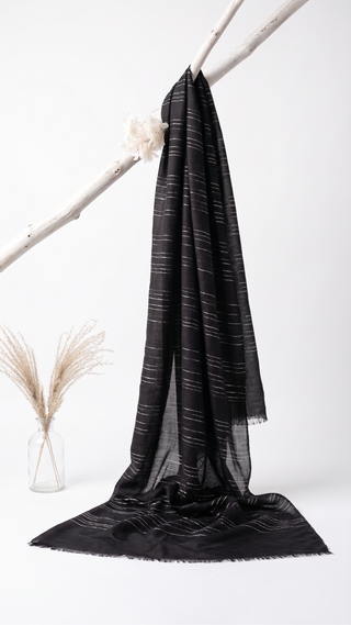 01 Piece Ready to wear Scarf