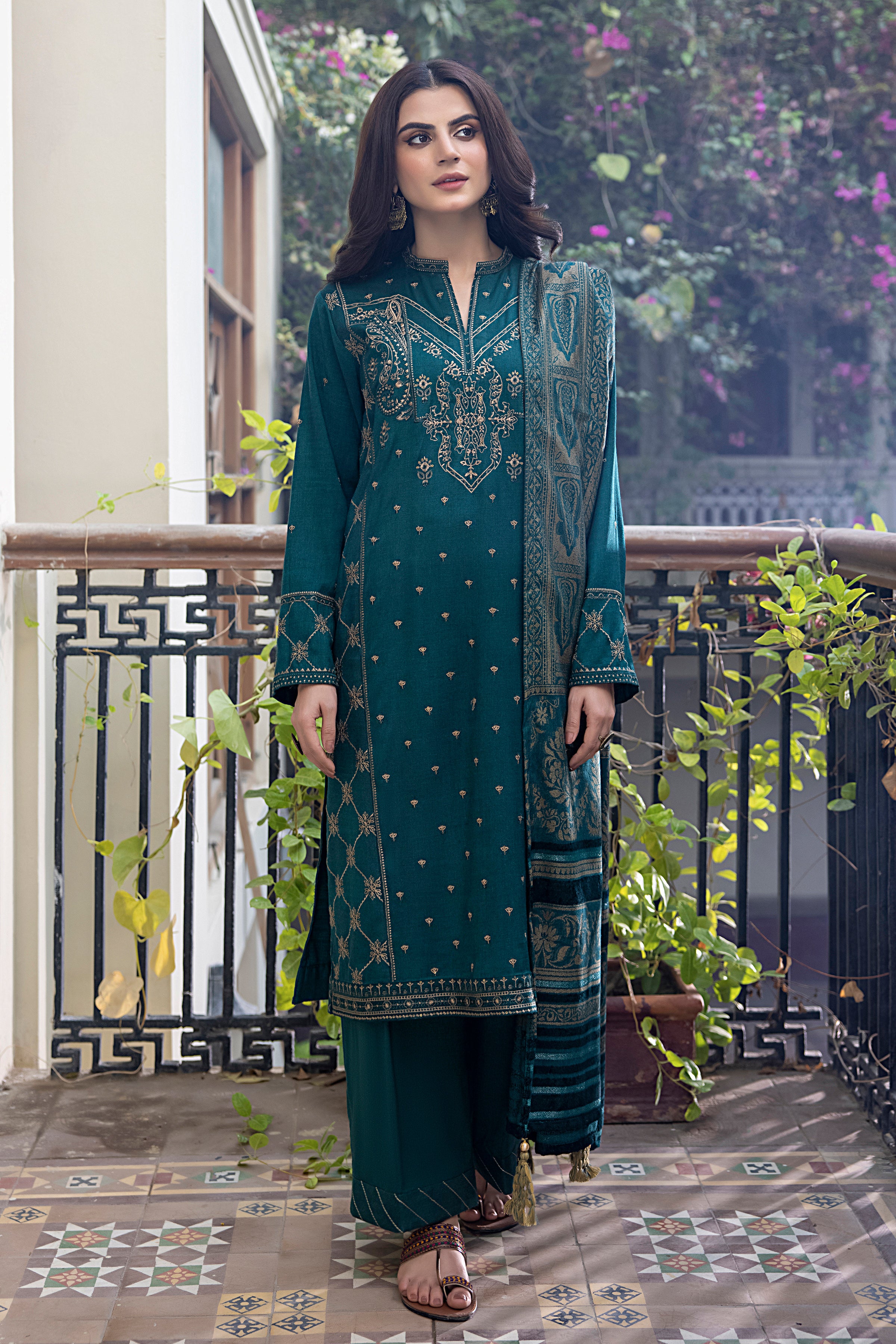 03 Piece Unstitched Winter Exclusive Embroidered – Lakhany Online