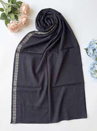 01 Piece Ready to Wear Embroidered Namaz Chaddar