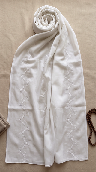 01 Piece Ready to Wear Embroidered Namaz Chaddar