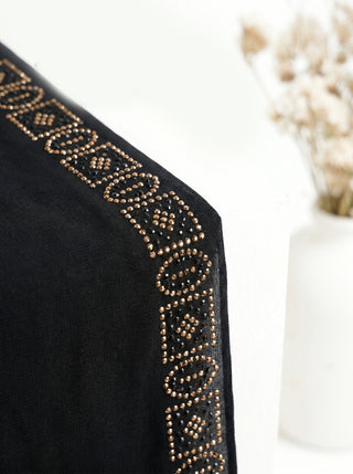01 Piece Ready to Wear Embroidered Namaz Chaddar