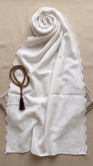 01 Piece Ready to Wear Embroidered Namaz Chaddar