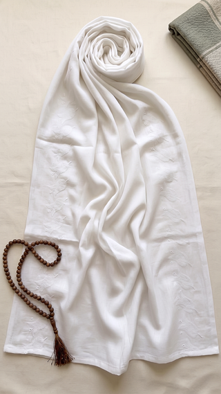 01 Piece Ready to Wear Embroidered Namaz Chaddar