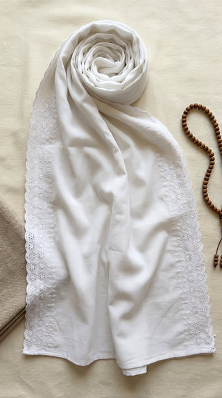 01 Piece Ready to Wear Embroidered Namaz Chaddar