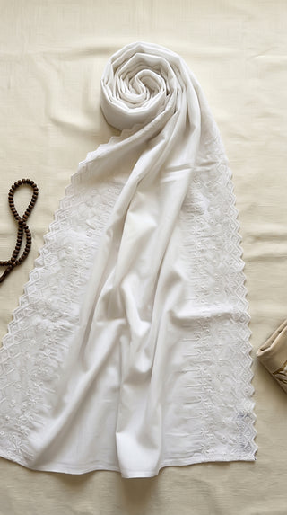 01 Piece Ready to Wear Embroidered Namaz Chaddar