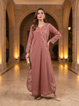 01 Piece Ready To Wear Embroidered Kaftaan