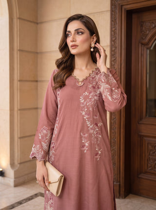 01 Piece Ready To Wear Embroidered Kaftaan