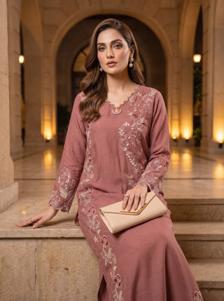 01 Piece Ready To Wear Embroidered Kaftaan